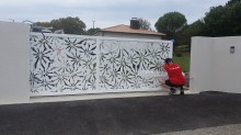 Notre zone d'activité pour ce service Trouver un fabricant de menuiserie extérieure pour installer des volets en aluminium motorisés avec moustiquaire intégrée et pose assurée